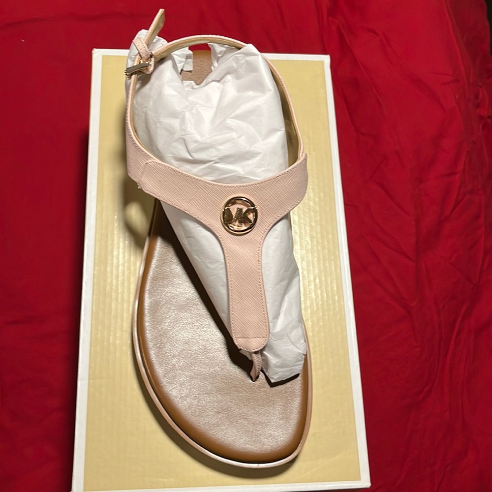 Michael Kors, Judy thong faux leather size 11